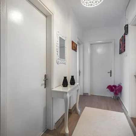 Maria House Apartamento *